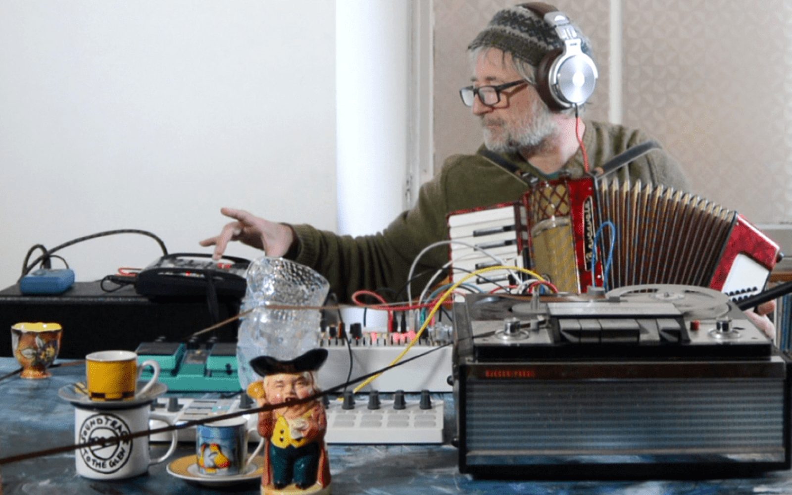 King Creosote: Any Storm in a Teacup