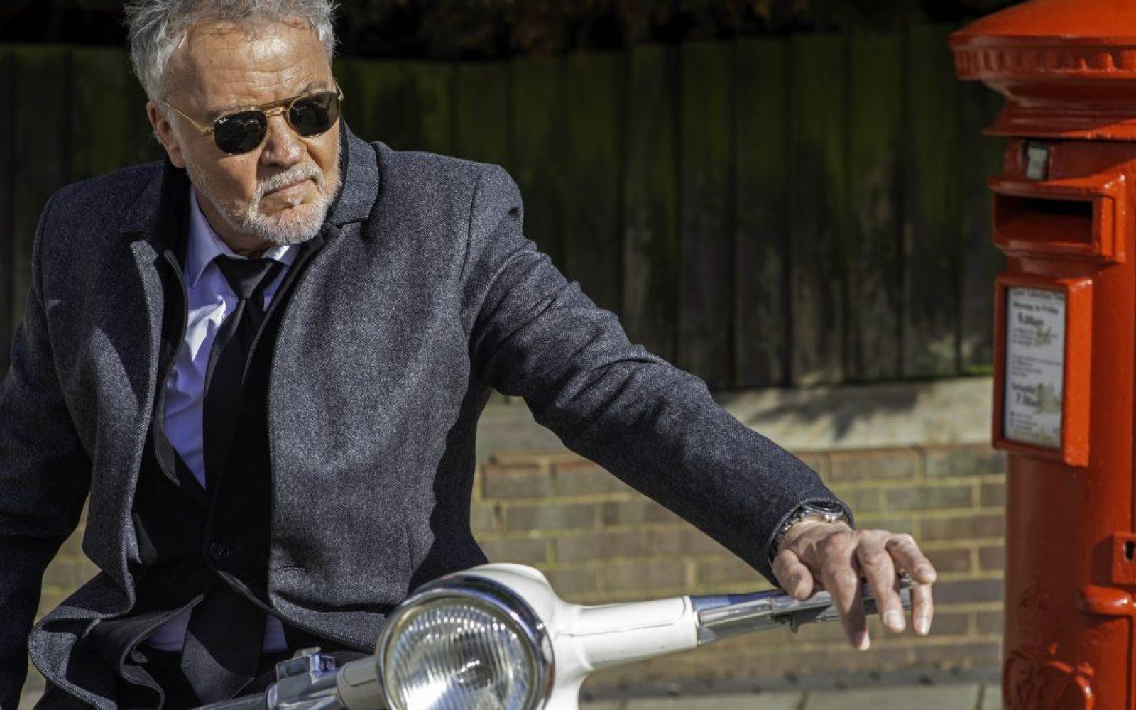 No Parlez to the Secret of Association – An Intimate Evening with Paul Young