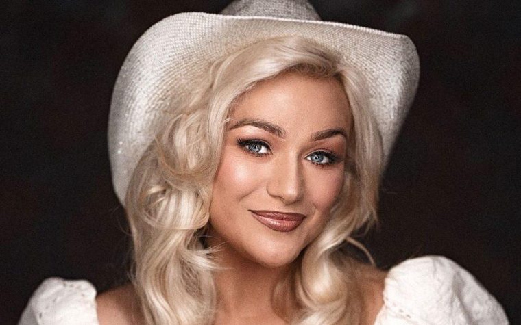 Claudia Buckley: The Galway Girl